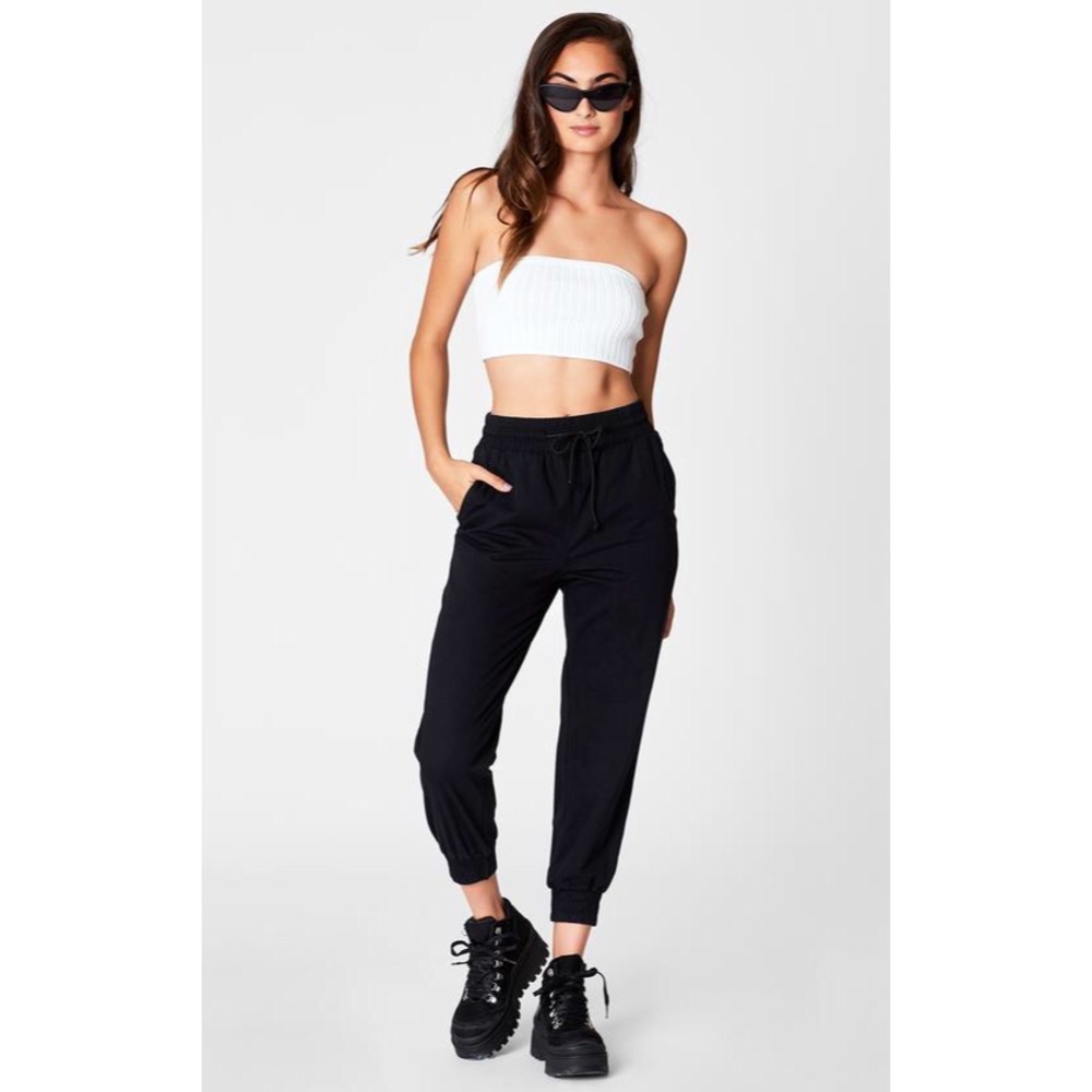 BLACK DRAWSTRING CROP PANT